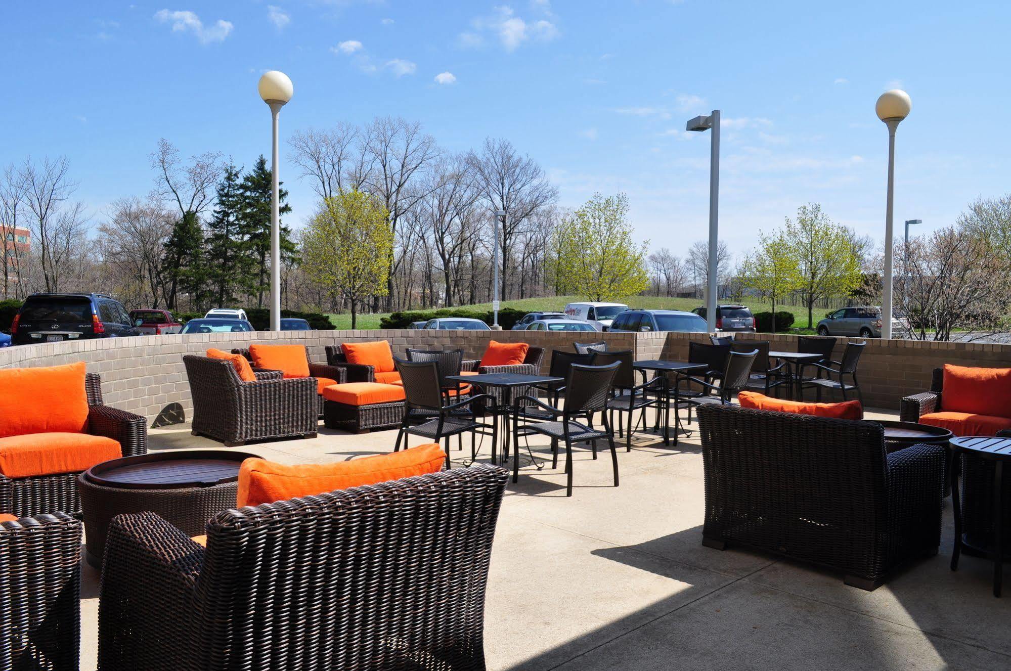 ฮิลตันการ์เด้นอินน์ เคลฟแลนด์ แอร์พอร์ต Fairview Park ภายนอก รูปภาพ